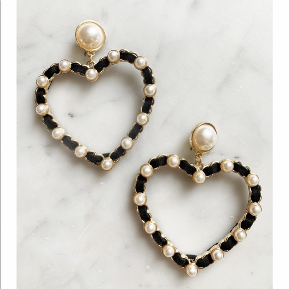 Carmen Heart Earrings- Black - Picture 1 of 2